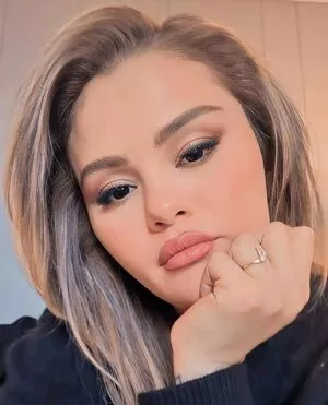 Selena Gomez OnlyFans Leaked Free Thumbnail Picture - #pytJAtSypW