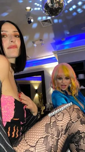 Selena Gomez OnlyFans Leaked Free Thumbnail Picture - #qA6ZE2l965