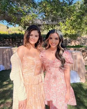 Selena Gomez OnlyFans Leaked Free Thumbnail Picture - #qJeopaKQiD