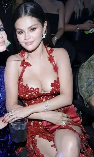 Selena Gomez OnlyFans Leaked Free Thumbnail Picture - #t7t3uMWyNG