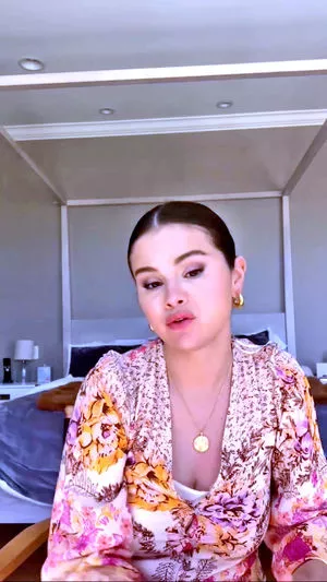 Selena Gomez OnlyFans Leaked Free Thumbnail Picture - #tFjFOEI6yL