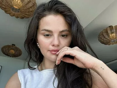 Selena Gomez OnlyFans Leaked Free Thumbnail Picture - #ta3nlY6NUM