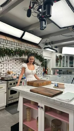 Selena Gomez OnlyFans Leaked Free Thumbnail Picture - #trr1US0cj0