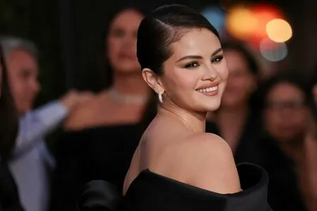 Selena Gomez Profile Thumbnail