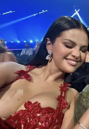 Selena Gomez OnlyFans Leaked Free Thumbnail Picture - #vO4QO6Oa5f