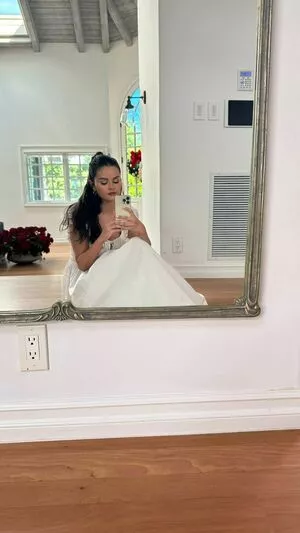 Selena Gomez OnlyFans Leaked Free Thumbnail Picture - #vgbkLCtgB4