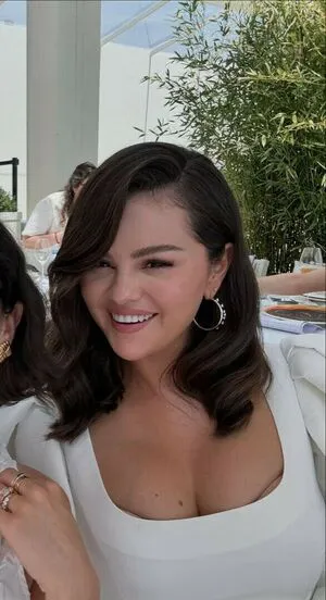 Selena Gomez OnlyFans Leaked Free Thumbnail Picture - #z81wOpWdt0