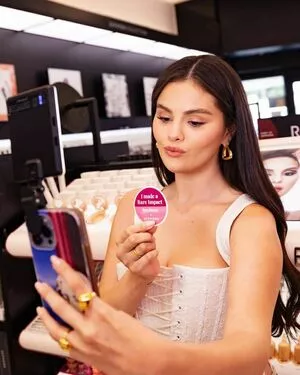 Selena Gomez OnlyFans Leaked Free Thumbnail Picture - #zgKZ2yCTFl