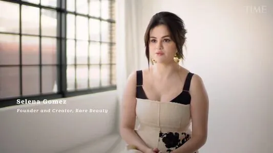 Selena Gomez OnlyFans Leaked Free Thumbnail Picture - #zorFj7KoA4