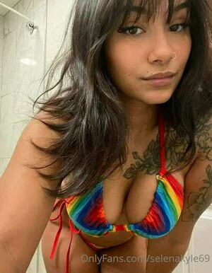 Selenakyle69 OnlyFans Leaked Free Thumbnail Picture - #ryGA172G7c