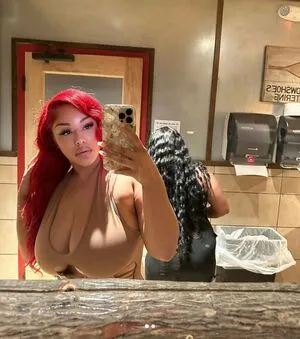 Selenaleche OnlyFans Leaked Free Thumbnail Picture - #fuGE6m5a8f