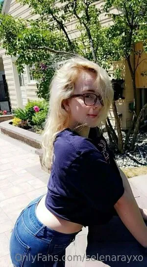 Selenarayxo OnlyFans Leaked Free Thumbnail Picture - #3AJQseCgiv