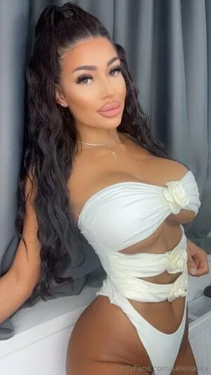 Selenasky OnlyFans Leaked Free Thumbnail Picture - #c8kGsDdMy2