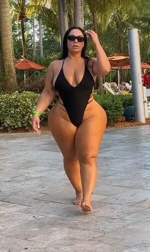 Selene Castle OnlyFans Leaked Free Thumbnail Picture - #PhfrG1slYn
