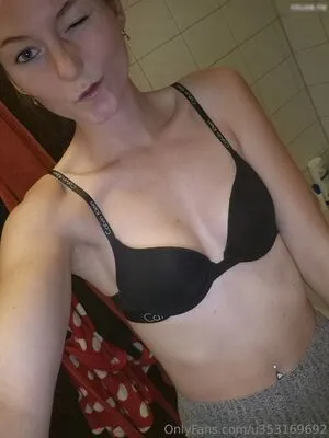 Selinassecrets OnlyFans Leaked Free Thumbnail Picture - #w5WJlIBu4F