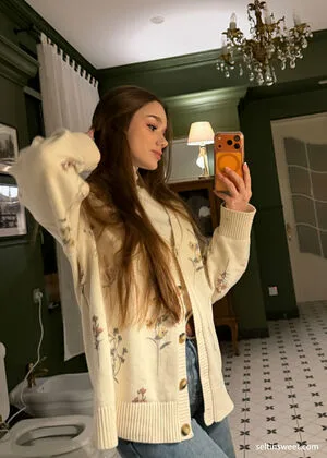 Seltinsweet OnlyFans Leaked Free Thumbnail Picture - #0GoJFj7Kv9