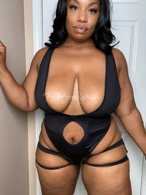 Selynakylexoxo OnlyFans Leaked Free Thumbnail Picture - #pQWgmFaqv0