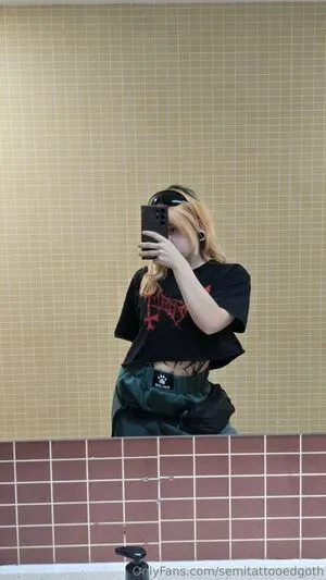 Semitattooedgoth OnlyFans Leaked Free Thumbnail Picture - #NFKuqIeIfz