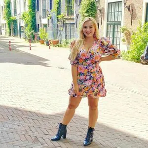 Sensi Lowe OnlyFans Leaked Free Thumbnail Picture - #95TlIbd10m