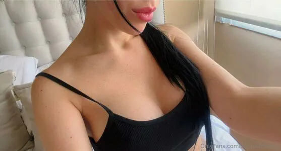 Sensualcaress OnlyFans Leaked Free Thumbnail Picture - #apcFahM849