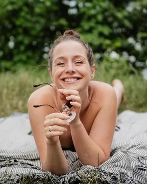 Senta Sofia Delliponti OnlyFans Leaked Free Thumbnail Picture - #Q53TWHUG63