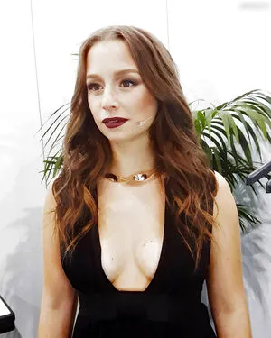 Senta Sofia Delliponti OnlyFans Leaked Free Thumbnail Picture - #i50BHyCimO