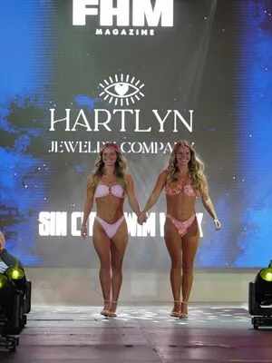 Senter Sisters OnlyFans Leaked Free Thumbnail Picture - #WIP5r2ui17