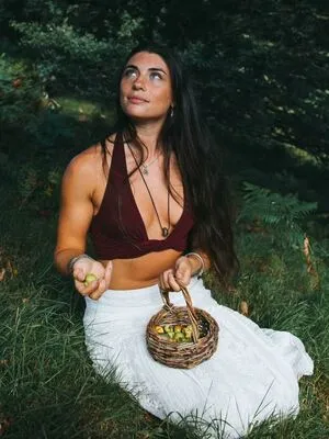 Seren Hawley Plows OnlyFans Leaked Free Thumbnail Picture - #FzfBkM2sby