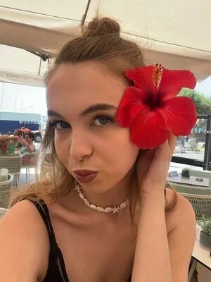 Serena Skybourne OnlyFans Leaked Free Thumbnail Picture - #1MOSOwYBy4