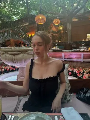 Serena Skybourne OnlyFans Leaked Free Thumbnail Picture - #WoeRBNPtcG