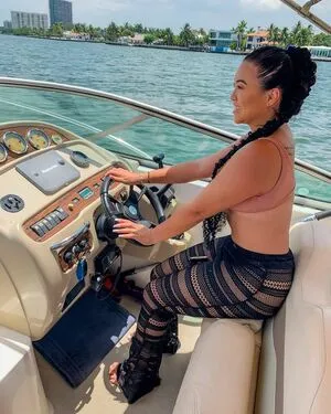 Serenasuu OnlyFans Leaked Free Thumbnail Picture - #UGsJ24G0RH