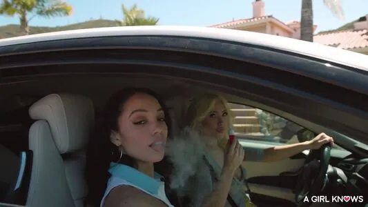 Serene Siren OnlyFans Leaked Free Thumbnail Picture - #tWWUZshAyL