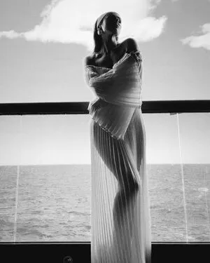 Serinda Swan OnlyFans Leaked Free Thumbnail Picture - #LjAhCLr9vU