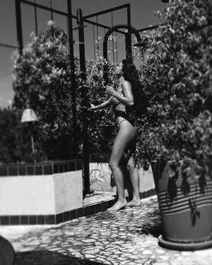 Serinda Swan OnlyFans Leaked Free Thumbnail Picture - #lBRwS0Md0j