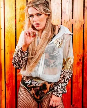 Session Moth Martina OnlyFans Leaked Free Thumbnail Picture - #lzaimWNw43