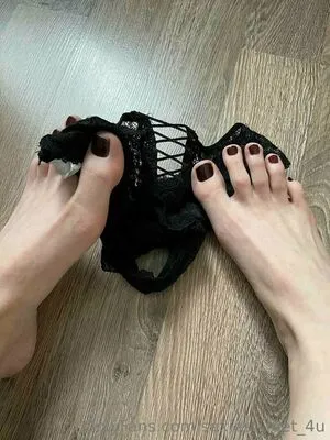 Sexiest Feet 4u OnlyFans Leaked Free Thumbnail Picture - #yHOWOH9yQN