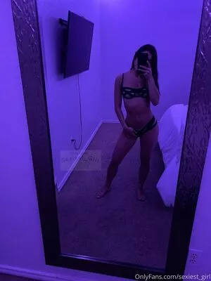 Sexiest_girl OnlyFans Leaked Free Thumbnail Picture - #ryzDi3J6YW