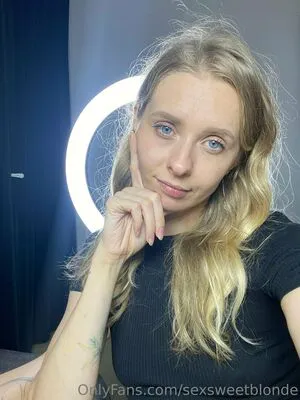 Sexsweetblonde OnlyFans Leaked Free Thumbnail Picture - #GixpzV82gJ