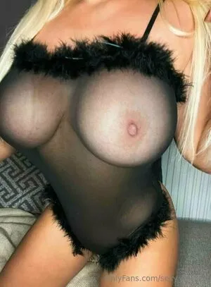 Sexy Florxxx OnlyFans Leaked Free Thumbnail Picture - #2UcLERJ6BI