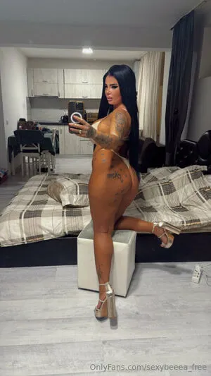Sexybeeea Free OnlyFans Leaked Free Thumbnail Picture - #OFDdzv324T