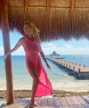 Sexyblondeandherbeastfre OnlyFans Leaked Free Thumbnail Picture - #b0pX3xopu1