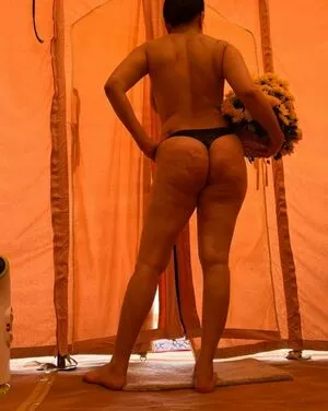 Sexyindianwife OnlyFans Leaked Free Thumbnail Picture - #4BleDPz3zo