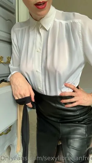 Sexylibrarianfreexx OnlyFans Leaked Free Thumbnail Picture - #gBBUAqOnXB