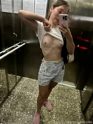 SexyMissMe OnlyFans Leaked Free Thumbnail Picture - #ogiKBFC8jt