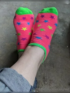 Sexyskyfeet OnlyFans Leaked Free Thumbnail Picture - #8afA55XM9t