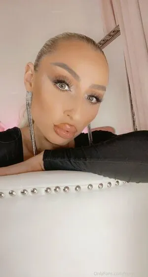 Sexyvenera OnlyFans Leaked Free Thumbnail Picture - #YYfi39CQSa