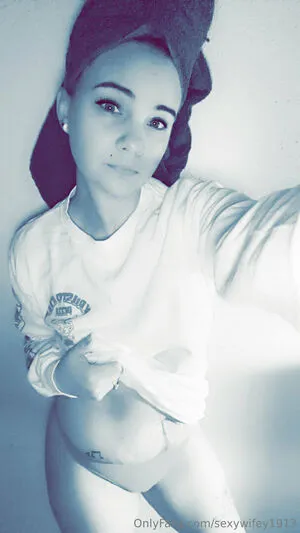 Sexywifey1913 OnlyFans Leaked Free Thumbnail Picture - #0Vep7wBvjL