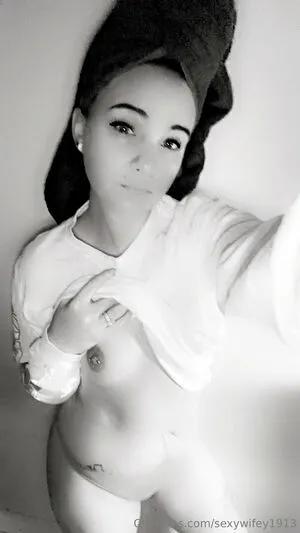 Sexywifey1913 OnlyFans Leaked Free Thumbnail Picture - #vZkDoXea31