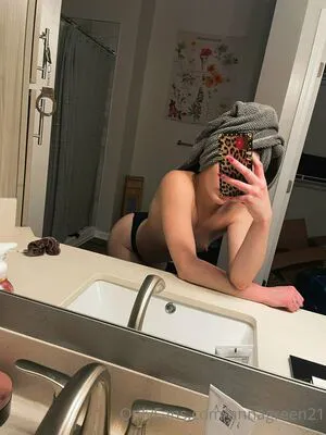 Sgoally OnlyFans Leaked Free Thumbnail Picture - #YkzBPdahgy