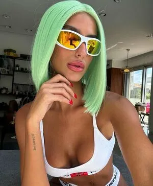 Shahafaharoni OnlyFans Leaked Free Thumbnail Picture - #52Ajb4xaCm